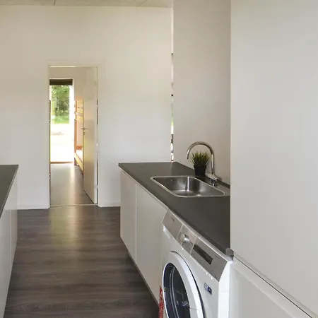 5 Bedroom Pet Friendly In Glesborg